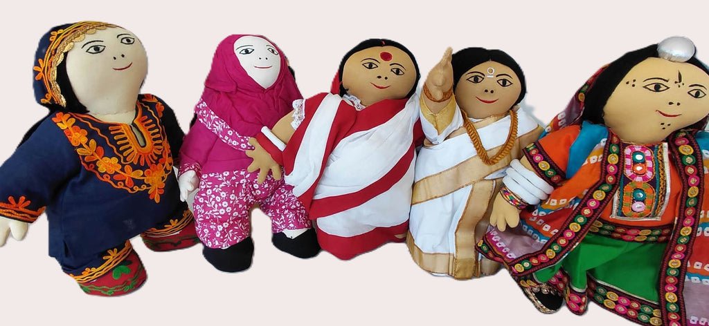 Dolls - Regional Indian Dolls in Traditional Dress Set of 5.